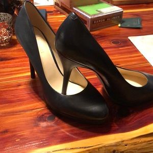 Nine West Dark Navy pumps